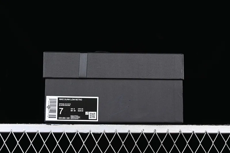 All categories Nk SB Dunk series Nk SB Dunk Low low-top sneakers J version Nk Dunk SB Low Retro high-end customized SB low-top sports and leisure sneakers DD1391-100